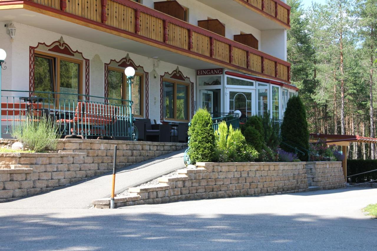 Hotel Garni Waldhof - Wohlfühlen am Lech Stanzach Exterior foto